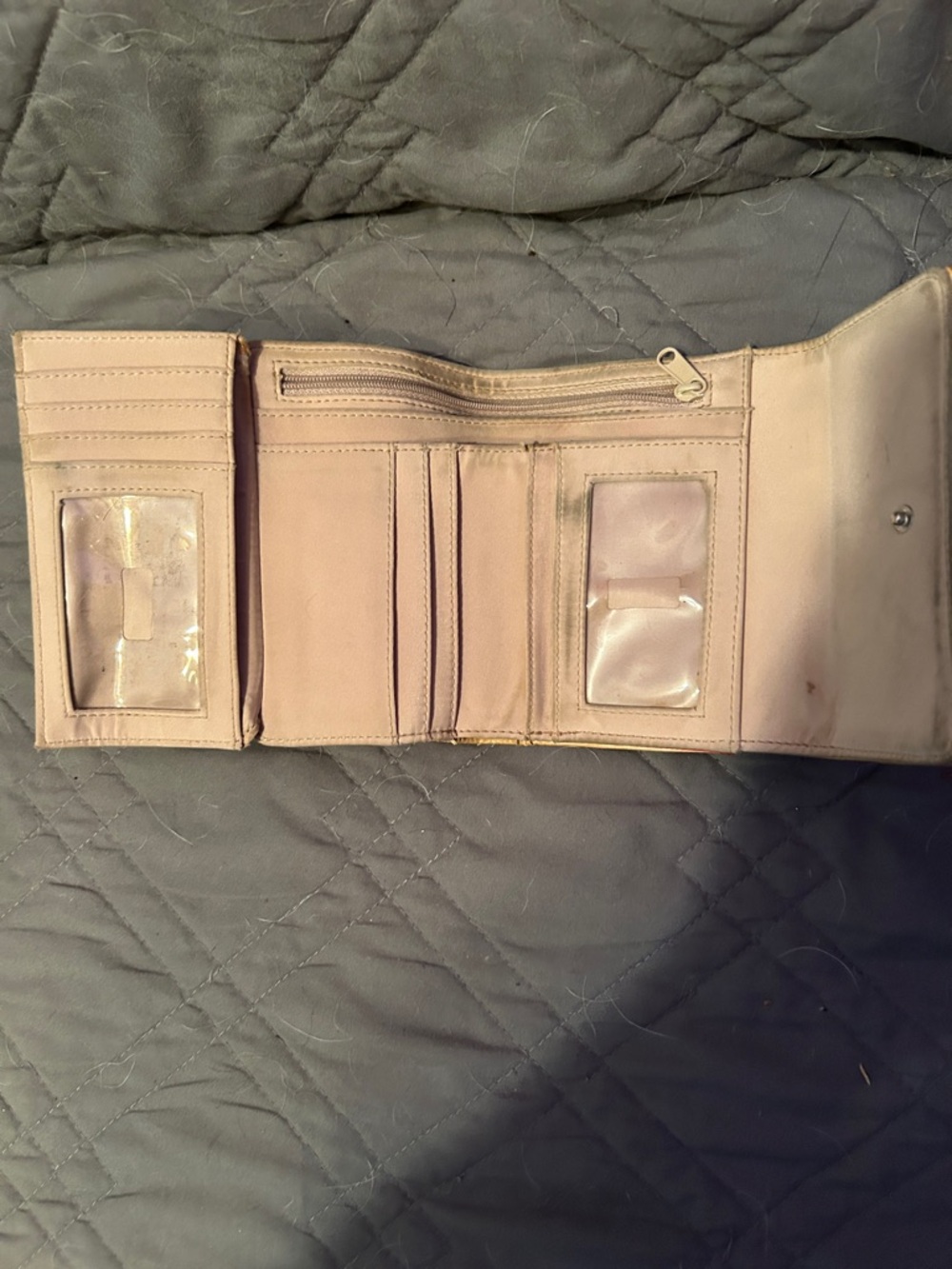 Tommy Hilfiger Red Trifold Wallet with Contrast Trim - Picture 6 of 11